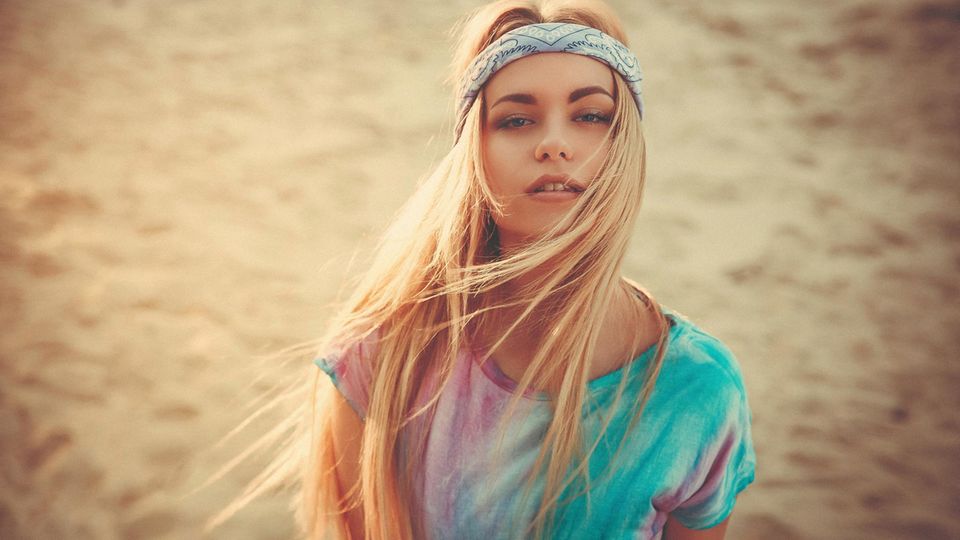 Batiken (eng. Tie-Dye) liegt diesen Sommer voll im Trend