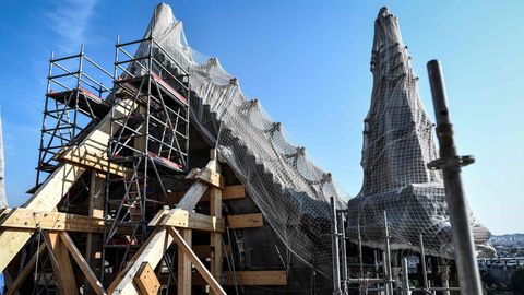 Der zerstörte Dachstuhl der Notre Dame