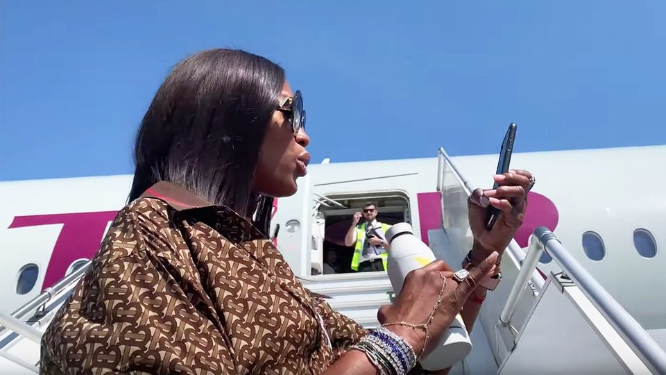 Krasser Putzfimmel: Das macht Naomi Campbell vor jedem Flug Krasser Putzfimmel: Das macht Naomi Campbell vor jedem Flug