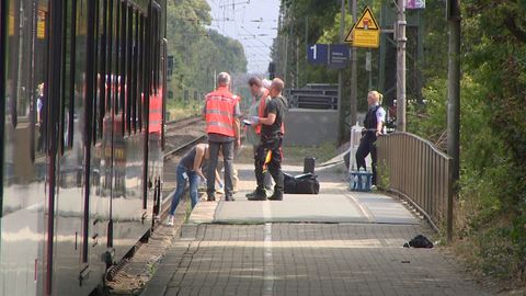 Auf diesem Bahnsteig in Voerde ereignete sich die Tat am Samstagmorgen.