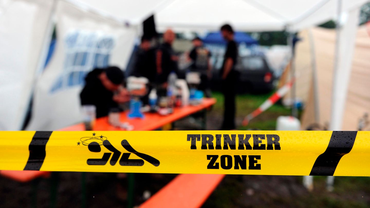 Flatterband mit "Trinkerzone"-Aufschrift
