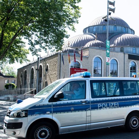 Ditib-Merkez-Moschee in Dusiburg und Parteizentrale der Linken in Berlin nach den Bombendrohungen