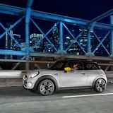 Auch der Mini Cooper SE profitiert von der Formel E-Technologie