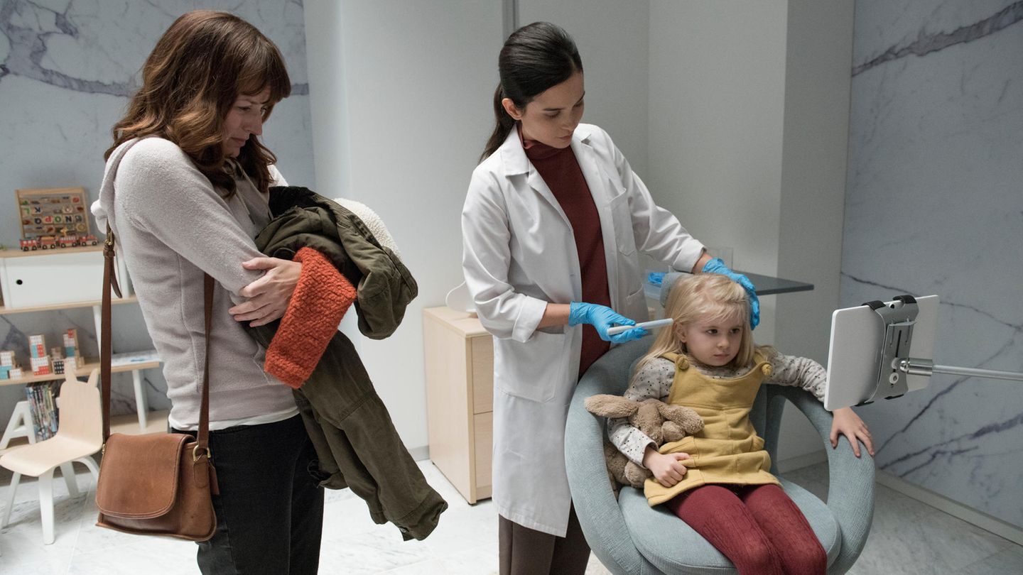 Wie realistisch sind die Innovationen aus der Netflix-Serie "Black Mirror"? Wie realistisch sind die Innovationen aus der Netflix-Serie "Black Mirror"?
