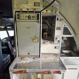 Blick in das Innere: die vordere Bordküche der Boeing, die ursprünglich als eine Combi-Maschine für Fracht und Passagiere bei der Lufthansa in Dienst gestellt wurde.