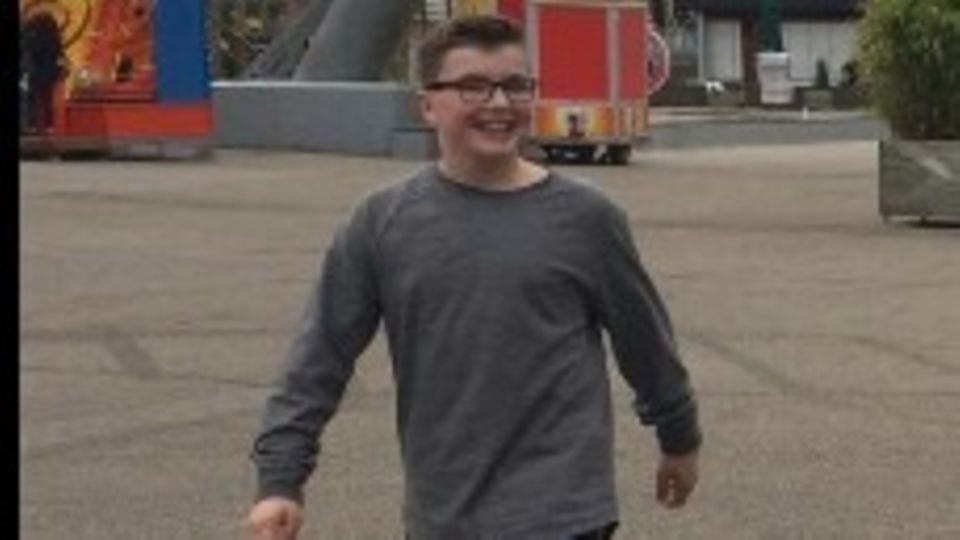 Vermisster Junge aus Duisburg: Mit diesem Polizeifoto wird nach Marvin Konsog gesucht. Als er verschwand, war er 13 Jahre alt Mit diesem Polizeifoto wird nach Marvin Konsog gesucht. Als er verschwand, war er 13 Jahre alt