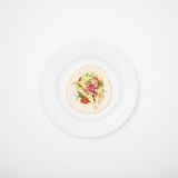 Insekten: Wie wär's mit einer kulinarischen Mutprobe? Zum Beispiel Frühlingsrolle mit Heuschrecke