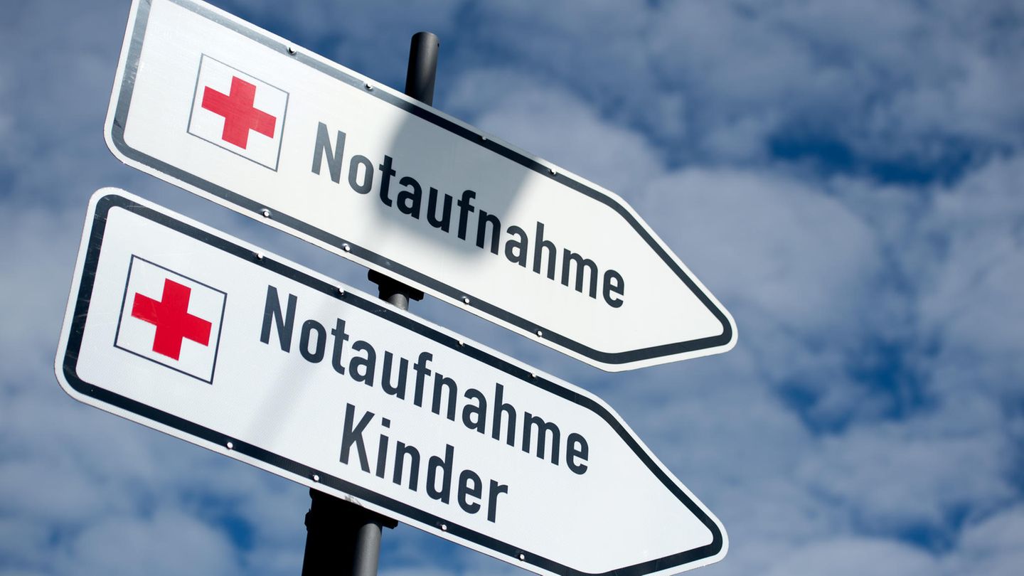 Wegweiser zu einem Krankenhaus