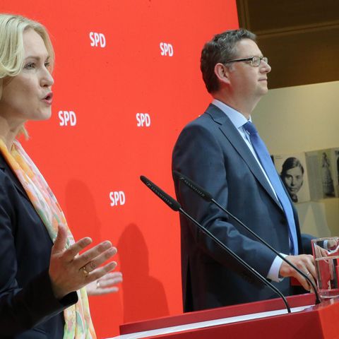 Die drei Interims-Vorsitzenden Manuela Schwesig, Thorsten Schäfer-Gümbel und Malu Dreyer (v.l.)