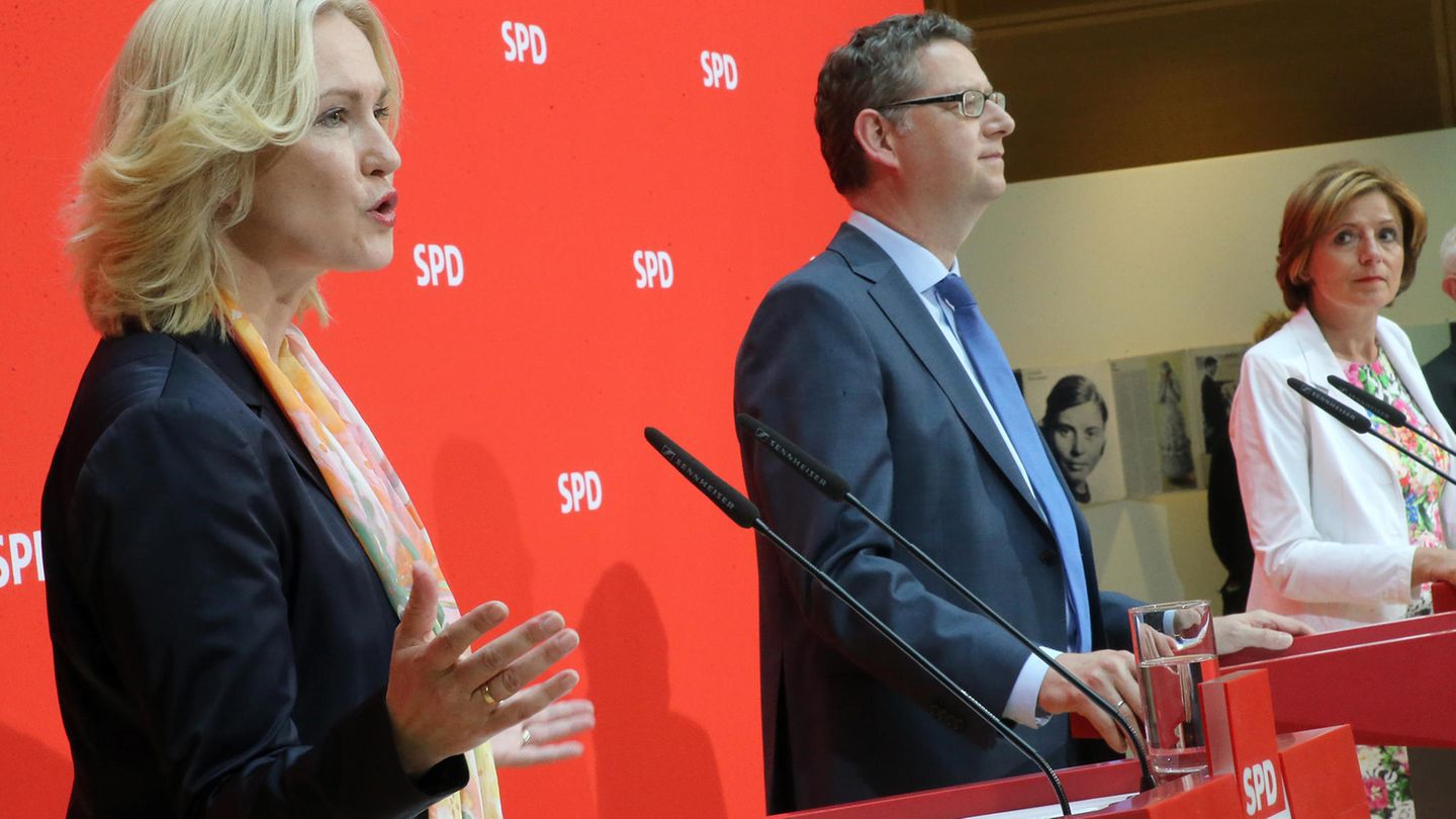 Die drei Interims-Vorsitzenden Manuela Schwesig, Thorsten Schäfer-Gümbel und Malu Dreyer (v.l.)
