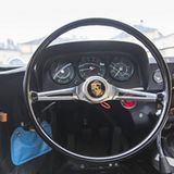 Das Cockpit beschränkt sich aufs Nötigste