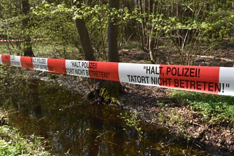 Die Leiche des 27-Jährigen war Mitte Juli von einem Pilzsammler in einem Waldstück bei Lauf an der Pegnitz gefunden worden
