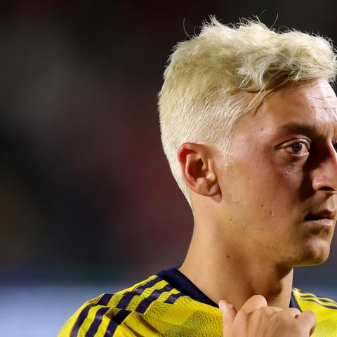 Fußballer Mesut Özil soll nur knapp einem Überfall entkommen sein