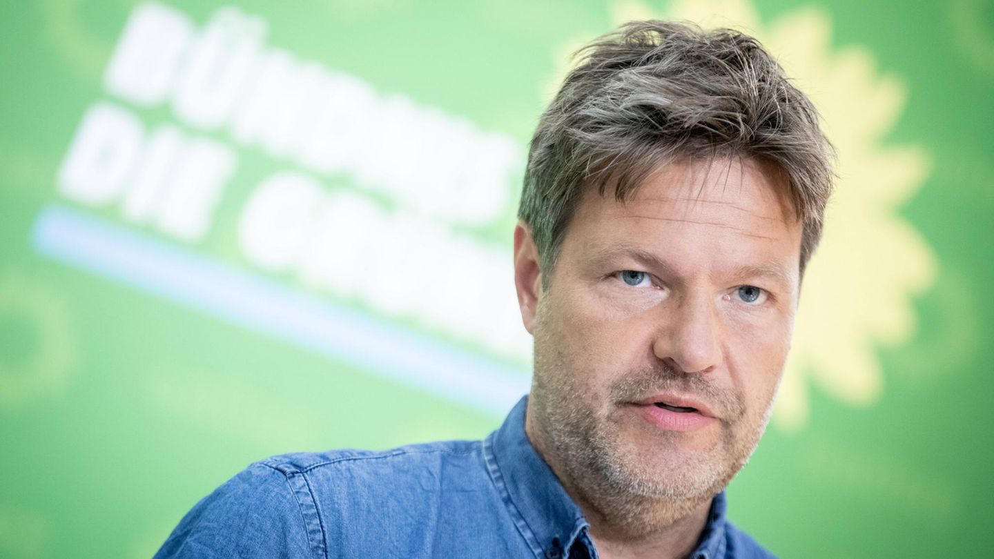Robert Habeck, Bundesvorsitzender von Bündnis 90/Die Grünen, hält an Berlin-Bonn-Aufteilung fest