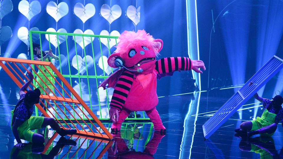 The Masked Singer: Monster Das süße Monsterchen könnte einen harten rechten Haken haben.