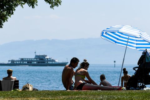 Badegäste am Bodensee