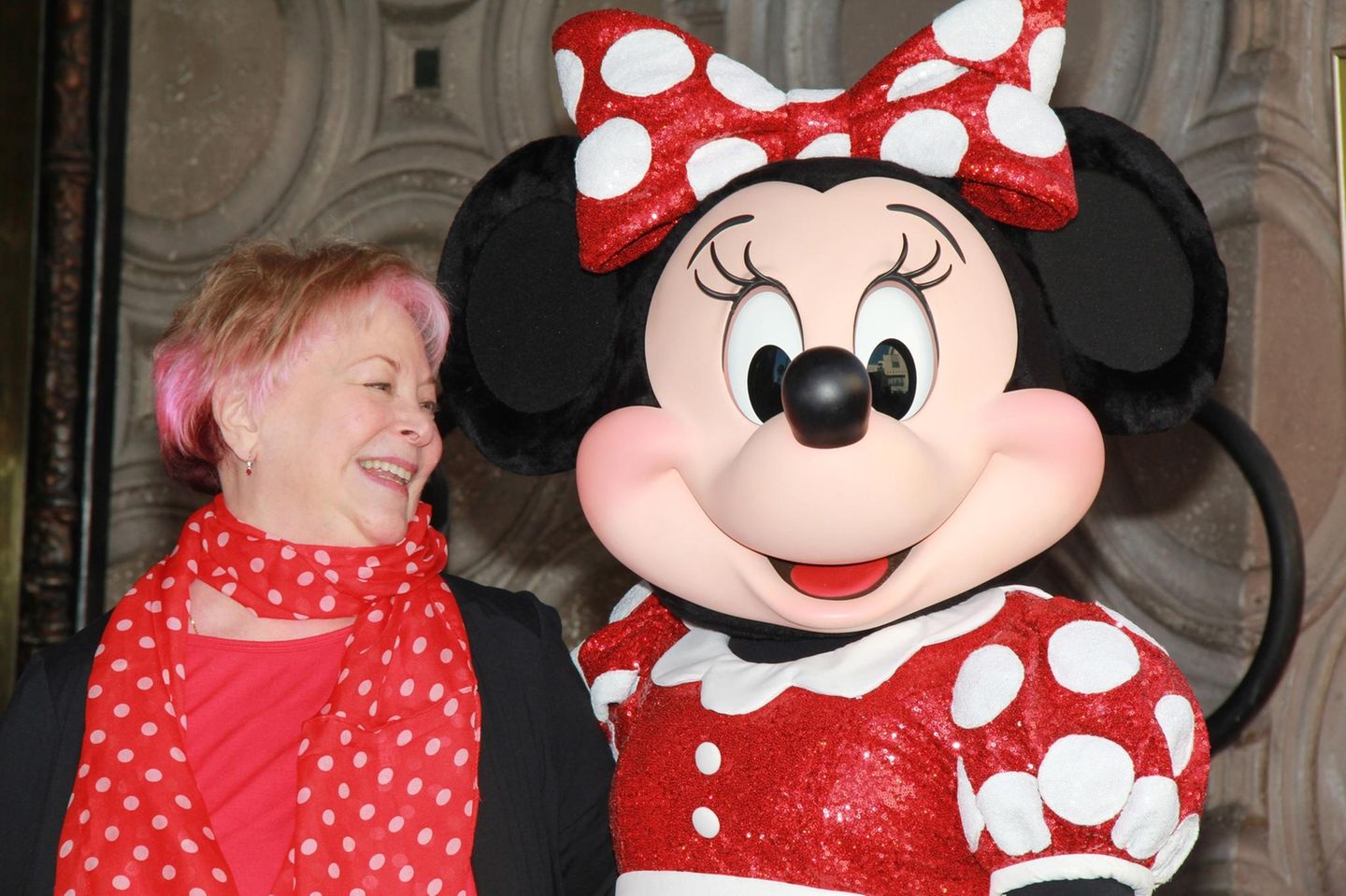 Tote Promis Russi Taylor Russi Taylor mit Minnie Mouse