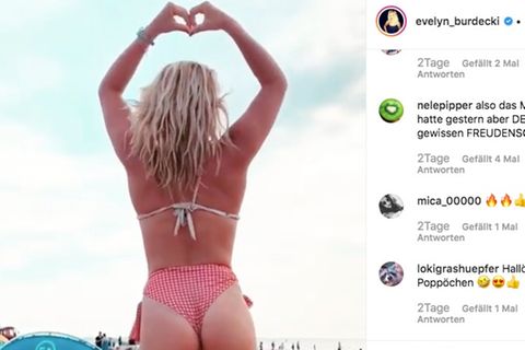 Evelyn Burdecki wackelt mit dem Hintern