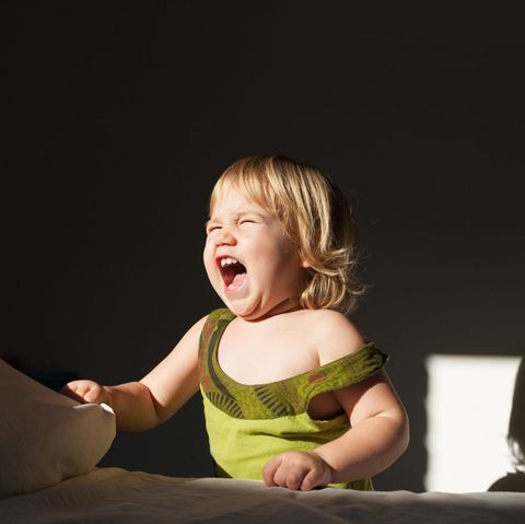 An schreiende Kinder ist man gewöhnt - zum Glück eskaliert es aber nur selten so sehr (Symbolbild)