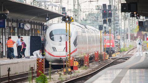 Auf diesem Bahngleis in Frankfurt starb ein achtjähriger Junge