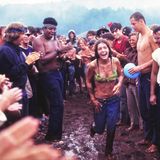 Heute gibt es kein Festival ohne Bilder von durch Schlamm watenden Besuchern. Auch hier war Woodstock der Vorreiter.