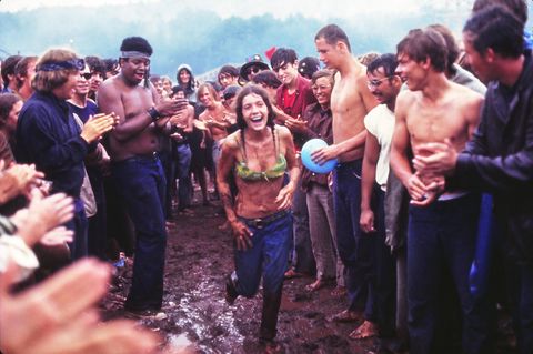 Heute gibt es kein Festival ohne Bilder von durch Schlamm watenden Besuchern. Auch hier war Woodstock der Vorreiter.