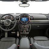 Das leicht verspielte Cockpit bleibt des Fans erhalten