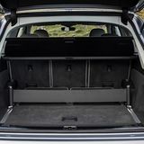 Der Kofferraum hat ein Ladevolumen von 865 bis 2.050 Litern