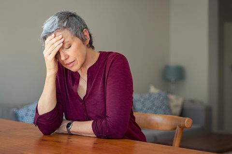 Der Ausbruch aus der Ehe in älteren Jahren führt bei vielen Frauen geradewegs in die Altersarmut.