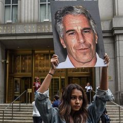 Jeffrey Epstein: Bill Clinton in Frauenkleidern - Bizarres Gemälde