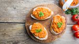 Möhrendip auf Brot