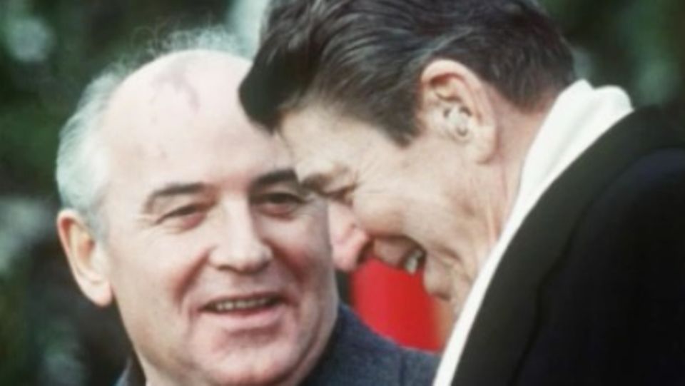 US-Präsident Ronald Reagan und der sowjetische Generalsekretär Gorbatschow