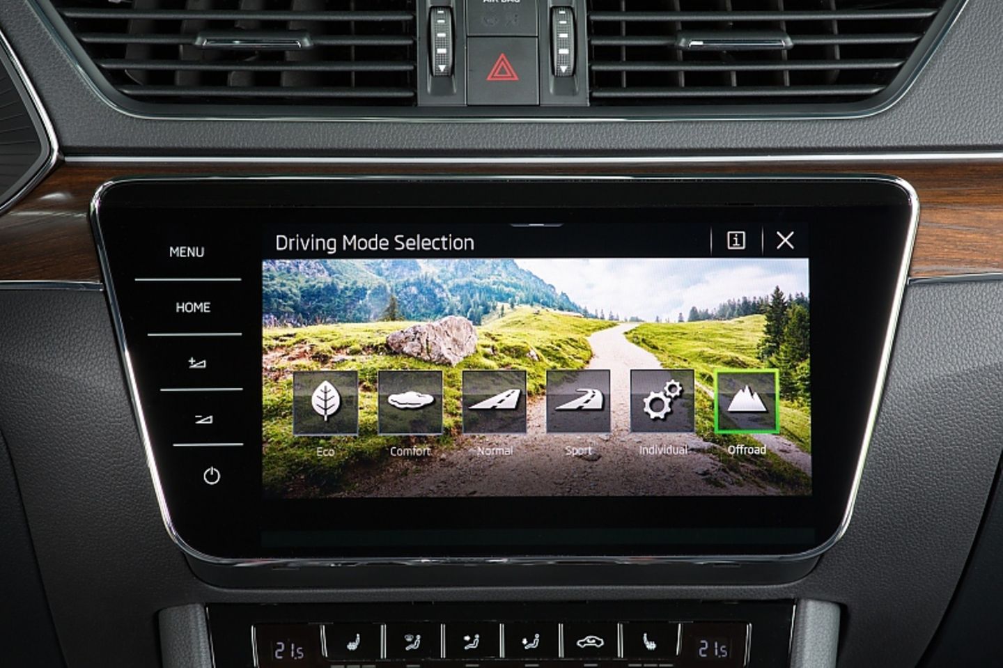 Beim Skoda Superb Scout gibt es ein spezielles Offroad-Programm