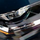 Die Scheinwerfer sind ansehnlich