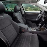 Im Cockpit finden sich viele unterschäumte Flächen