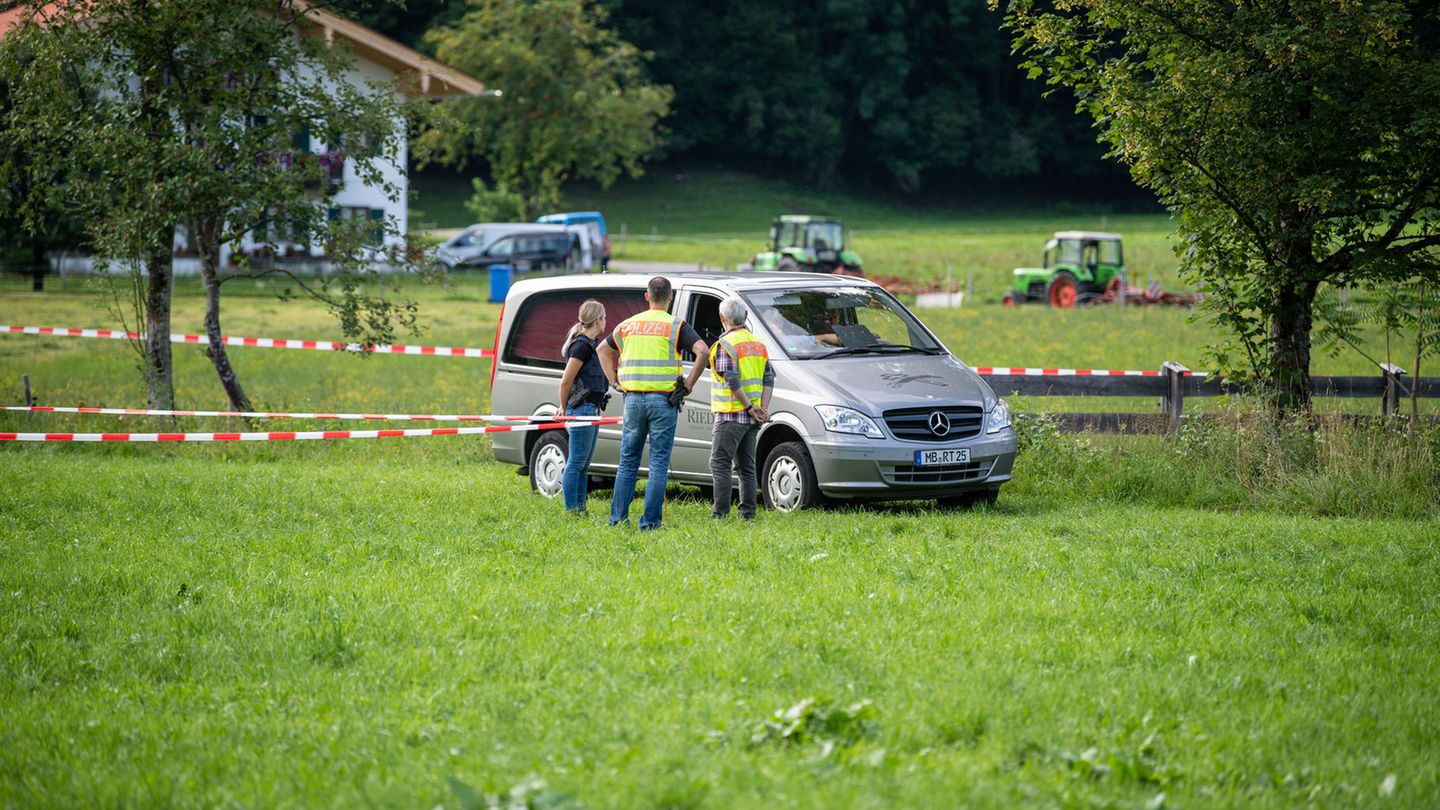 Bayern, Kreuth: Eine vermisste 17-Jährige wurde tot in dem Bachlauf gefunden.