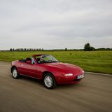 Auf der Landstraße macht der Mazda MX 5 NA