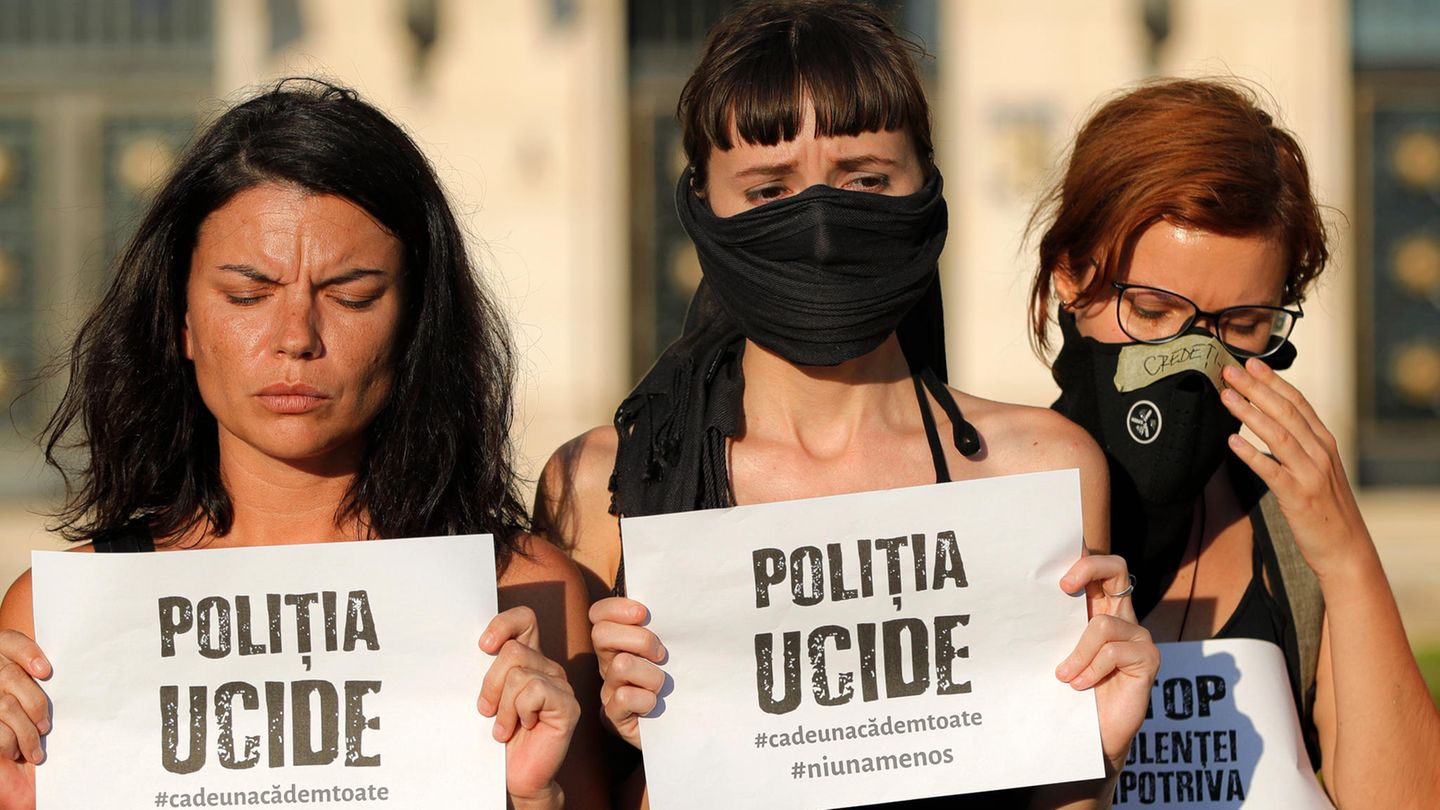 "Polizei mordet": Frauen in Bukarest demonstrieren nach den Morden an zwei Mädchen