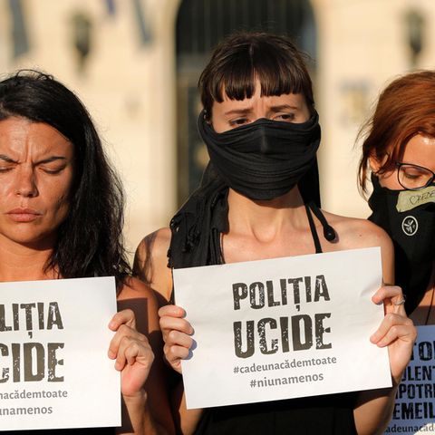 "Polizei mordet": Frauen in Bukarest demonstrieren nach den Morden an zwei Mädchen
