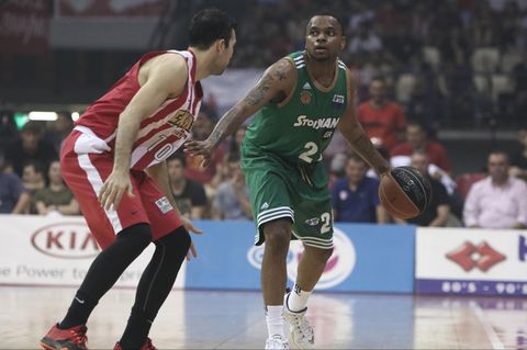 Basketballer Donell Cooper gab die Dopingprobe ab