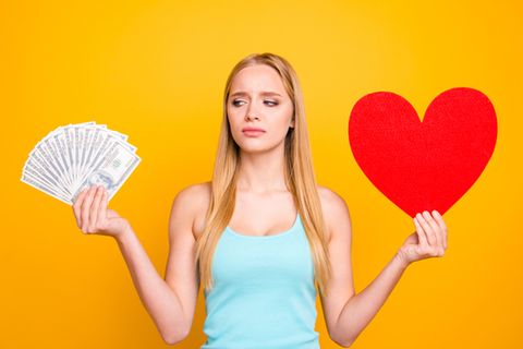 Frau und Mann beim Dating