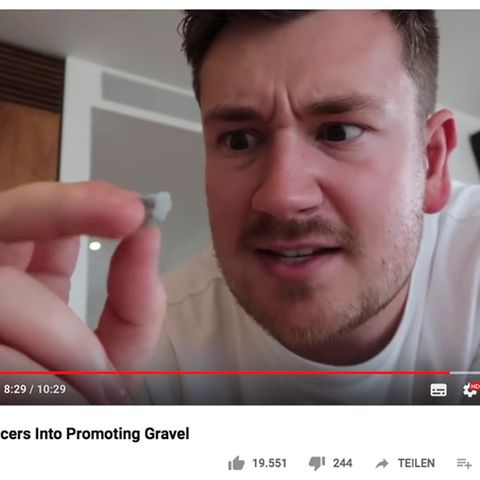 Youtuber prankt Influencer mit einem angeblichen Mondstein