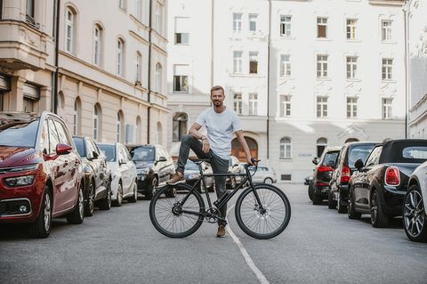 Joko nutzt seine Popularität, um das E-Bike bekannt zu machen