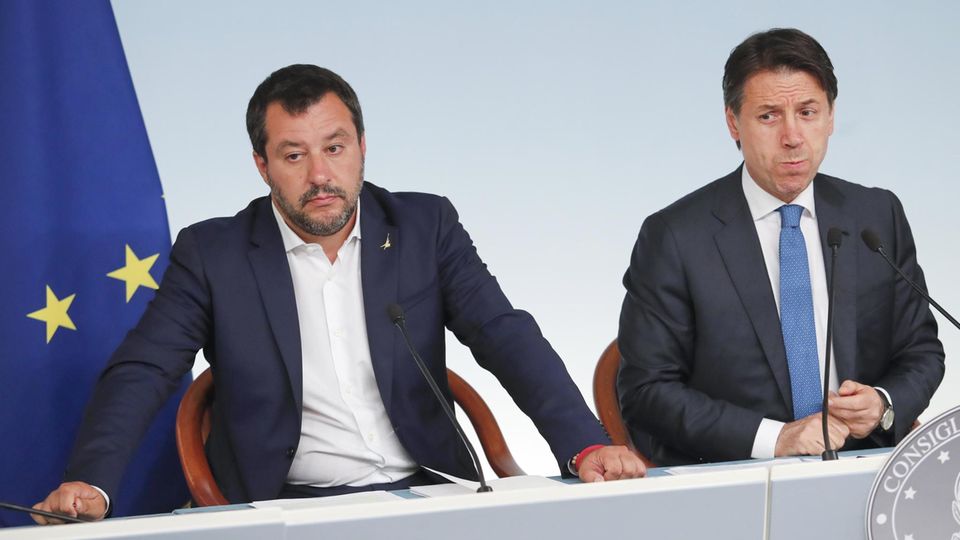 Italien Krise Italien Krise: Conte und Salvini