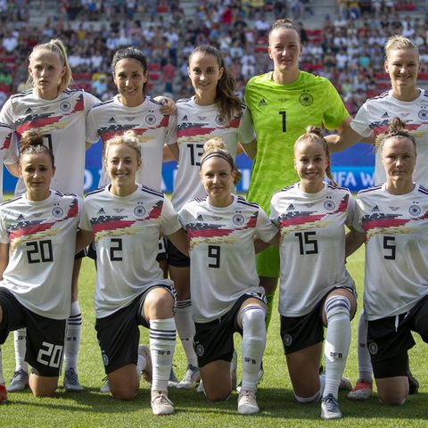 DFB-Frauen-Mannschaft vor dem Spiel gegen Schweden