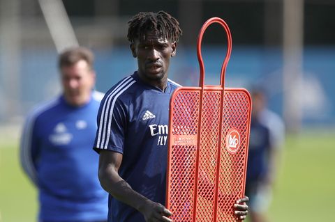 HSV-Trainer Dieter Hecking sieht keine Veranlassung, Bakary Jatta aus der Mannschaft zu nehmen