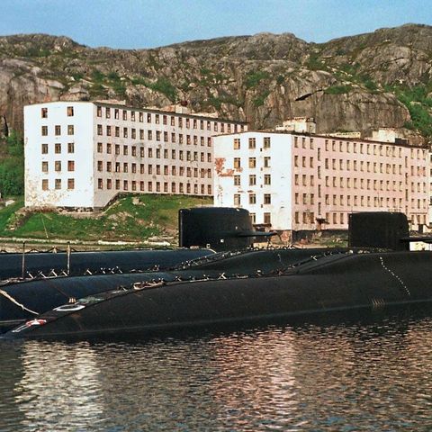 Anlegestellen der wichtigsten russischen Flotte der Nordmarine in der Stadt Sewerodwinsk 