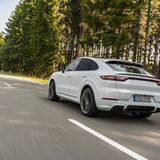 Auch beim Coupé gibt es die schmalen Rückleuchten