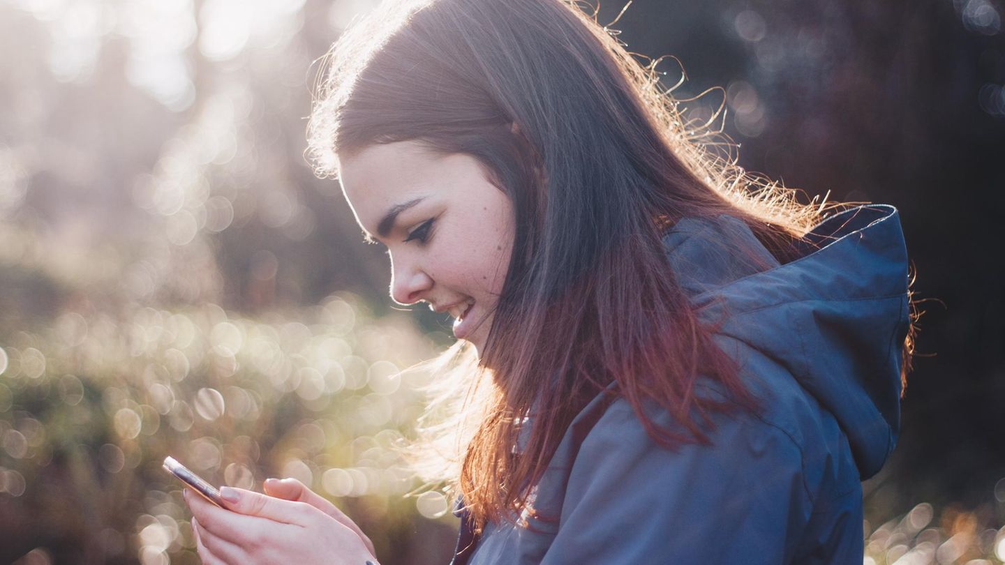 Teenager heutzutage können sich ein Leben ohne Smartphone kaum vorstellen