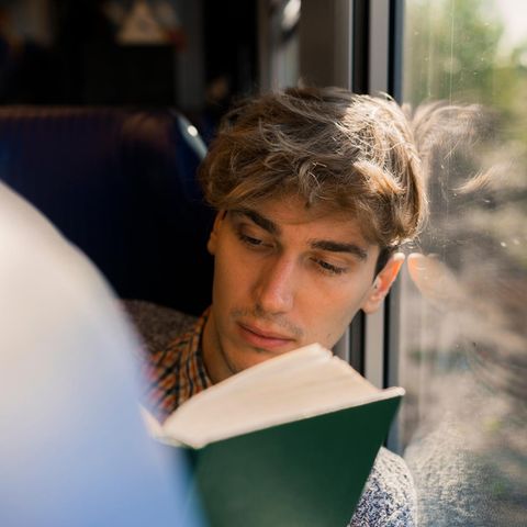 15 Bücher, die man gelesen haben muss.